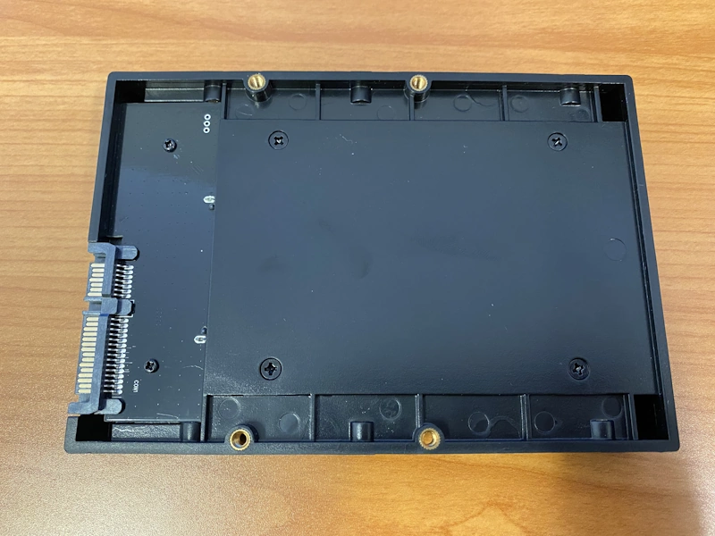 <i>Photo 8 - Under side of drive adapter.</i>